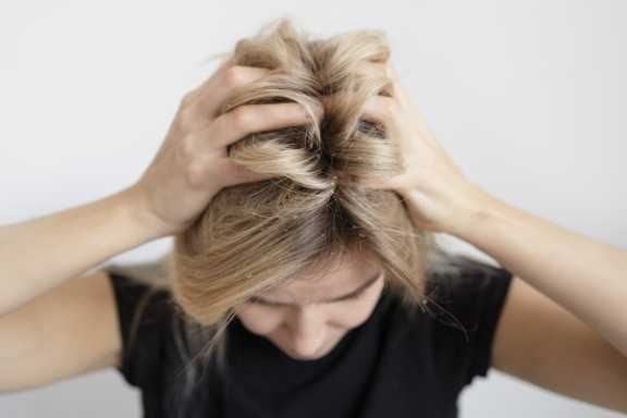 رفع شپش سر با استفاده از سس مایونز